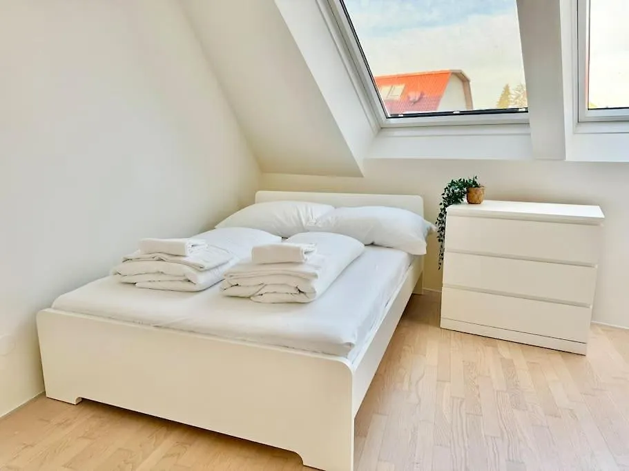 Bright Maisonette With Garden Apartment Vienna Austria
